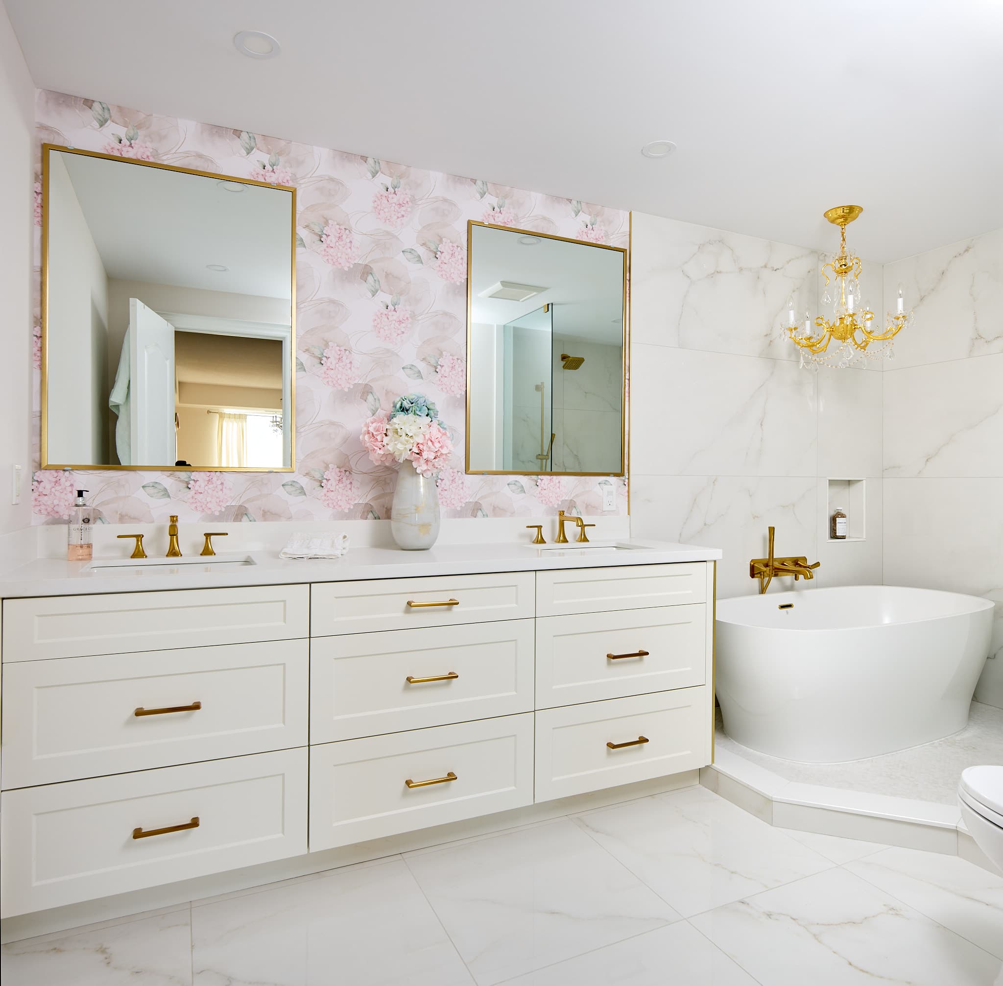 Custom bathroom renovation by Harbour Kitchens