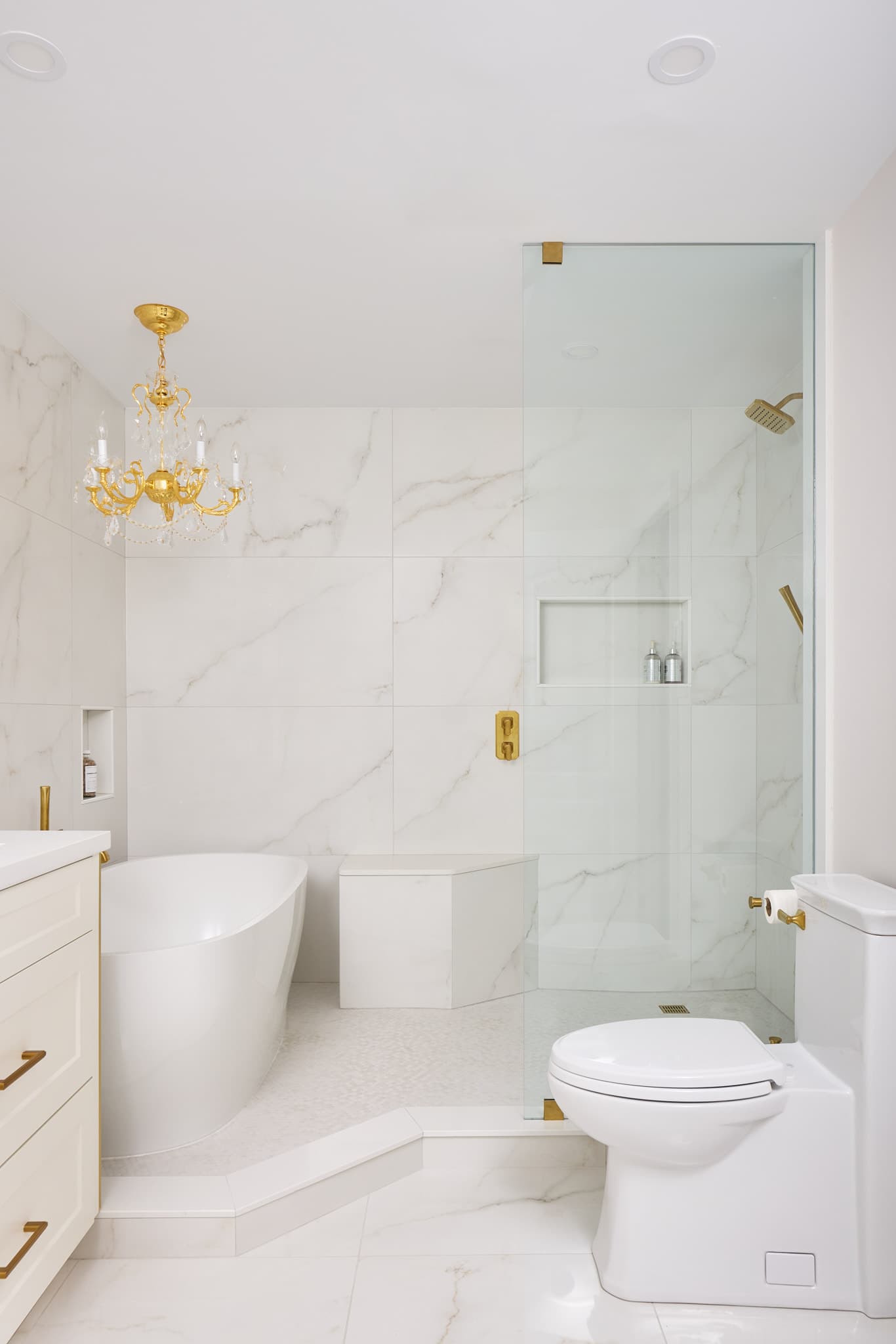 Custom bathroom tilework by Harbour Kitchens