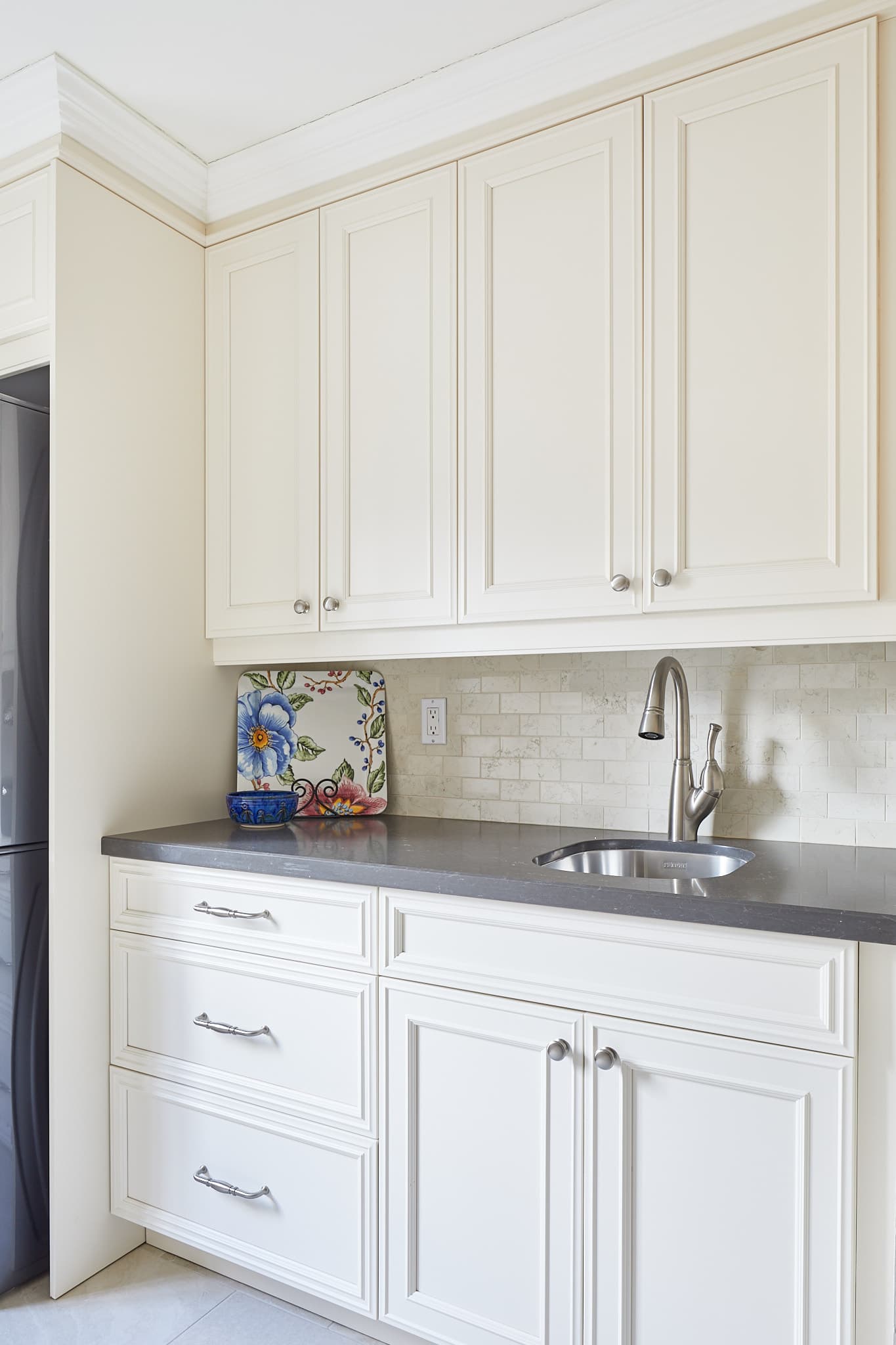 Kitchen storage and organisation by Harbour Kitchens