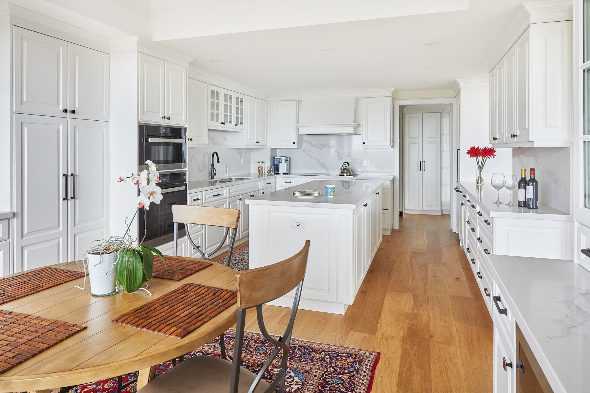 Full kitchen renovation by Harbour Kitchens — Mississauga