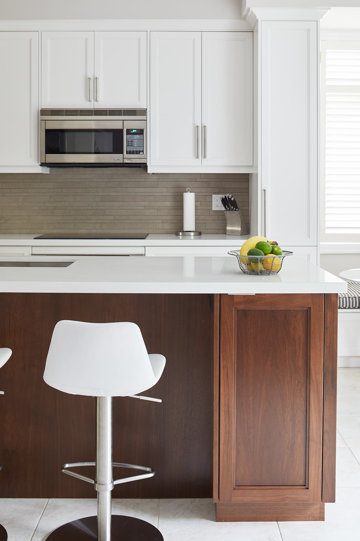 Kitchen island detail by Harbour Kitchens