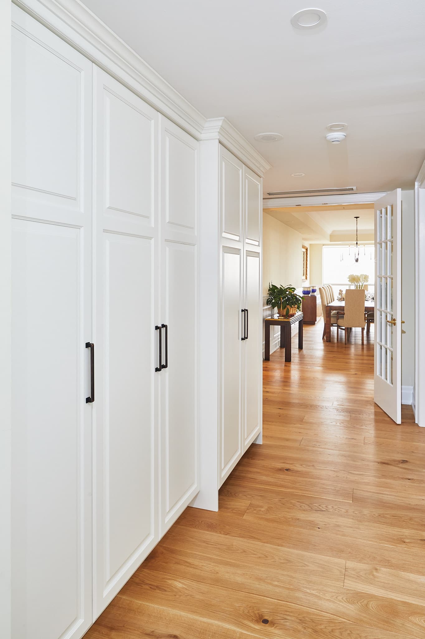 Kitchen detail by Harbour Kitchens — Mississauga GTA